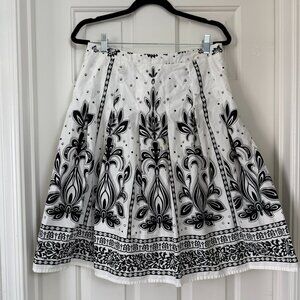 Talbots Black and White Cotton Lined Pleated Skirt, EUC. Size 10